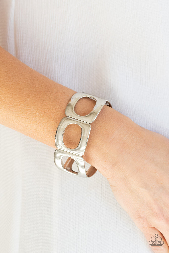 In OVAL Your Head -Paparazzi  Silver Stretchy Bracelet