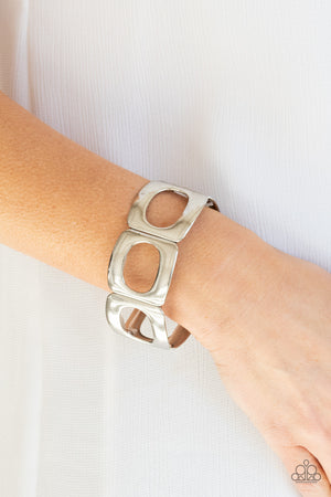 In OVAL Your Head -Paparazzi  Silver Stretchy Bracelet