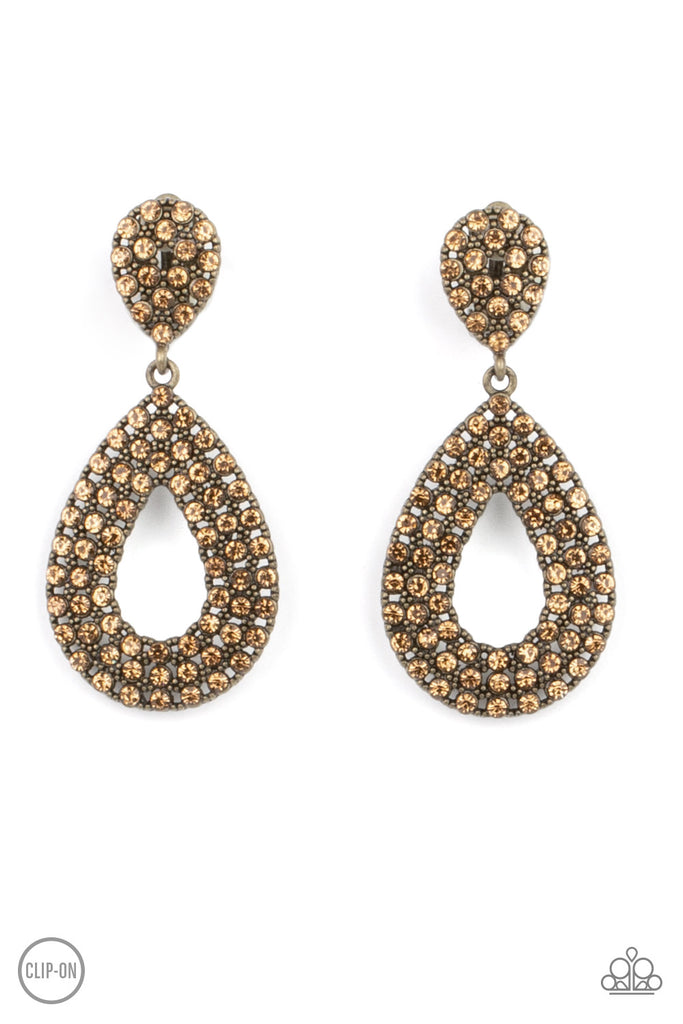 Pack In The Pizzazz - Brass  Paparazzi Accessories