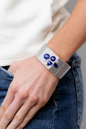 Flickering Fortune - Blue Rhinestones Silver Hammered Stretchy Bracelet